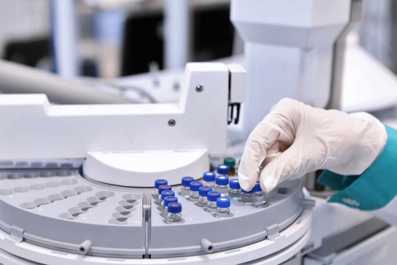 PEEK: Un Material Revolucionario en la Industria Médica y Farmacéutica