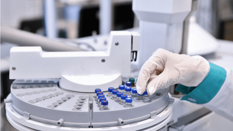 PEEK: Un Material Revolucionario en la Industria Médica y Farmacéutica
